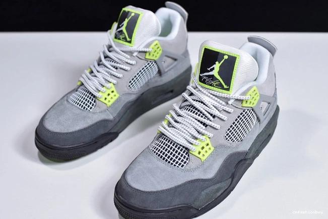 Jordan Neon Air CT5342-007 SE 4 1023